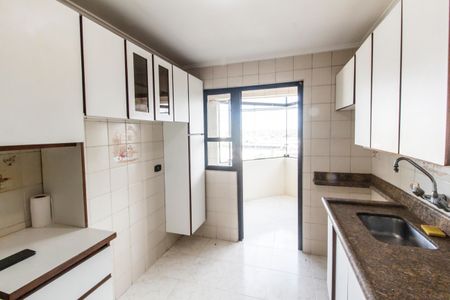 Apartamento à venda com 110m², 2 quartos e 2 vagasCozinha