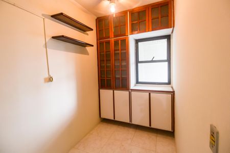 Apartamento à venda com 110m², 2 quartos e 2 vagasQuarto de Serviço