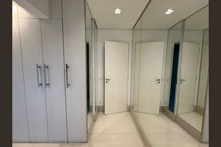 Apartamento à venda com 223m², 3 quartos e 4 vagasFoto 32