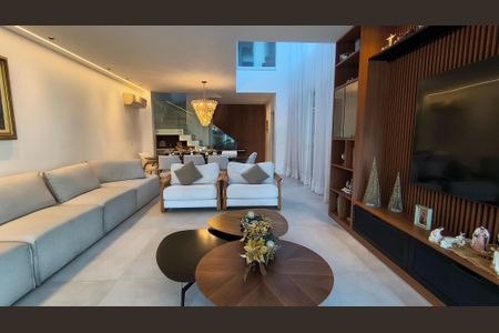 Casa de condomínio à venda com 415m², 3 quartos e 3 vagasSala