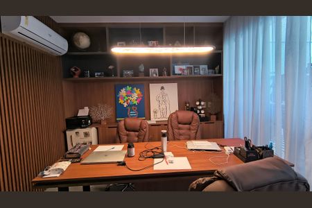 Casa de condomínio à venda com 415m², 3 quartos e 3 vagasEscritório 