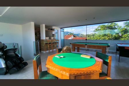 Casa de condomínio à venda com 415m², 3 quartos e 3 vagasCobertura 