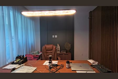 Casa de condomínio à venda com 415m², 3 quartos e 3 vagasEscritório 