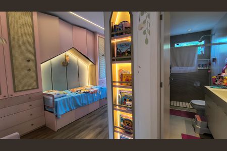 Casa de condomínio à venda com 415m², 3 quartos e 3 vagasSuíte 3