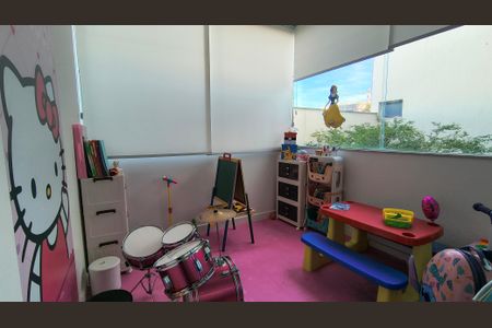 Casa de condomínio à venda com 415m², 3 quartos e 3 vagasHall dos Quartos 