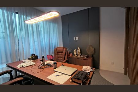 Casa de condomínio à venda com 415m², 3 quartos e 3 vagasEscritório 