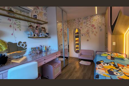 Casa de condomínio à venda com 415m², 3 quartos e 3 vagasSuíte 3