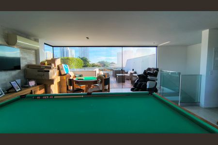 Casa de condomínio à venda com 415m², 3 quartos e 3 vagasCobertura 