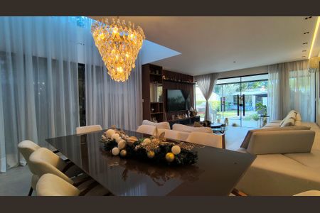Sala de casa à venda com 3 quartos, 415m² em Barra da Tijuca, Rio de Janeiro