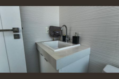 Casa de condomínio à venda com 415m², 3 quartos e 3 vagasBanheiro Social 