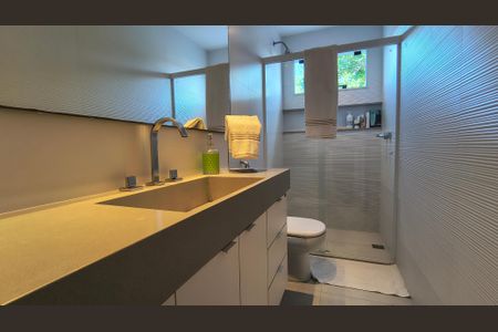 Casa de condomínio à venda com 415m², 3 quartos e 3 vagasBanheiro da Suíte 2