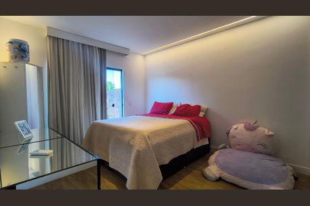 Casa de condomínio à venda com 415m², 3 quartos e 3 vagasSuíte 2