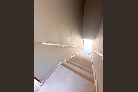 Apartamento para alugar com 44m², 2 quartos e sem vagaEscada