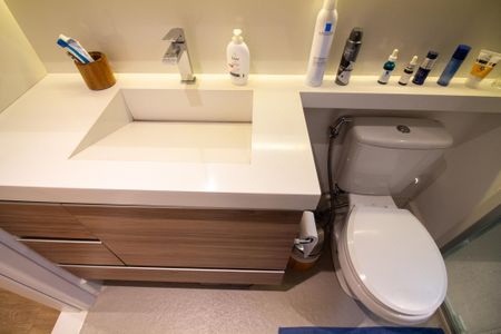 Apartamento à venda com 84m², 1 quarto e 2 vagasBanheiro da Suíte