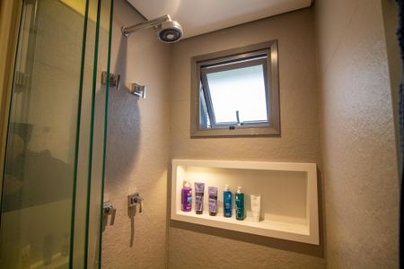 Apartamento à venda com 84m², 1 quarto e 2 vagasBanheiro da Suíte