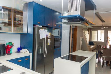 Casa à venda com 109m², 3 quartos e 2 vagas Casa à venda com 109m², 3 quartos e 2 vagasCozinha