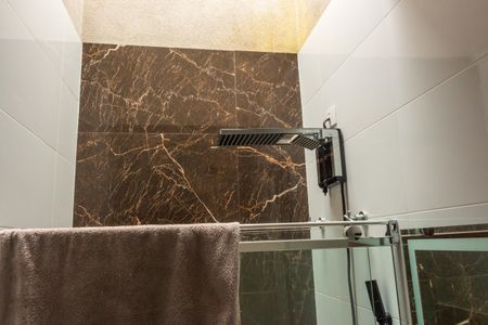 Casa à venda com 109m², 3 quartos e 2 vagas Casa à venda com 109m², 3 quartos e 2 vagasBanheiro da Suíte