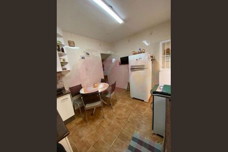 Casa à venda com 3 quartos, 135m² em Parque Peruche, São Paulo