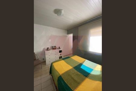 Casa à venda com 3 quartos, 135m² em Parque Peruche, São Paulo