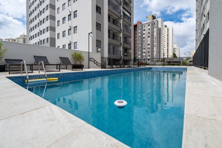 Apartamento à venda com 42m², 2 quartos e sem vaga Apartamento à venda com 42m², 2 quartos e sem vagaÁrea comum - Piscina