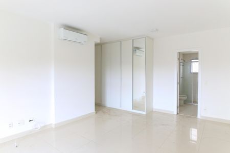 Apartamento para alugar com 245m², 4 quartos e 3 vagasSuíte