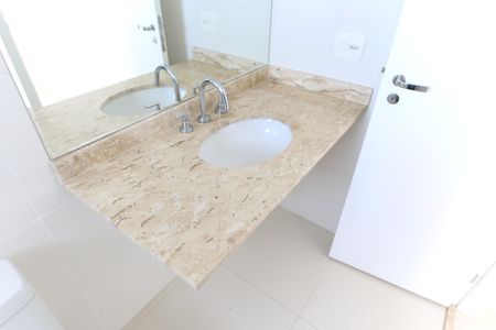 Apartamento para alugar com 245m², 4 quartos e 3 vagasBanheiro da Suíte 1