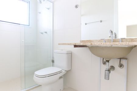 Apartamento para alugar com 245m², 4 quartos e 3 vagasBanheiro da Suíte 1