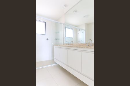 Apartamento para alugar com 245m², 4 quartos e 3 vagasBanheiro da Suíte