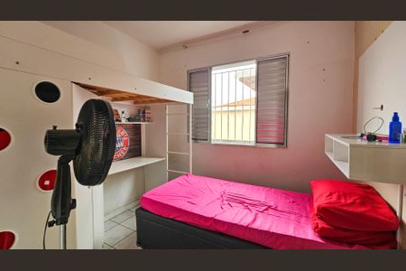 Casa à venda com 140m², 3 quartos e 3 vagas Casa à venda com 140m², 3 quartos e 3 vagasQuarto 3