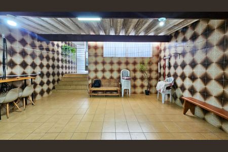 Casa à venda com 140m², 3 quartos e 3 vagas Casa à venda com 140m², 3 quartos e 3 vagasGaragem