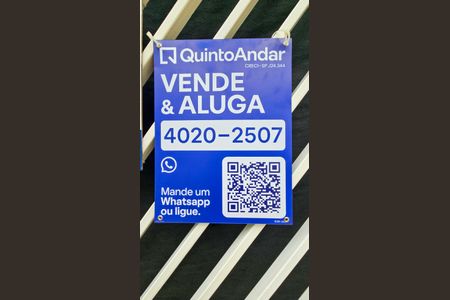 Casa à venda com 140m², 3 quartos e 3 vagas Casa à venda com 140m², 3 quartos e 3 vagasPlaca