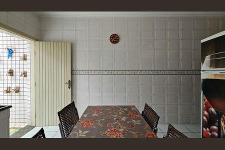 Casa à venda com 140m², 3 quartos e 3 vagas Casa à venda com 140m², 3 quartos e 3 vagasCozinha