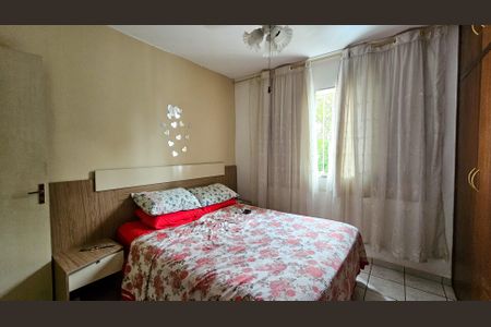 Casa à venda com 140m², 3 quartos e 3 vagas Casa à venda com 140m², 3 quartos e 3 vagasQuarto 2