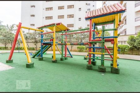 Apartamento à venda com 72m², 3 quartos e 2 vagasArea Comum - Playground