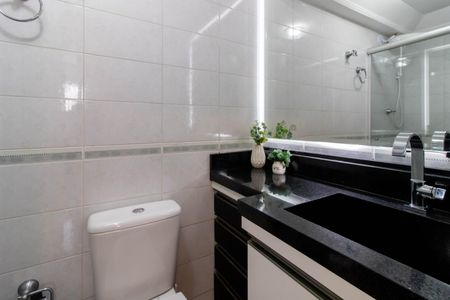 Apartamento à venda com 72m², 3 quartos e 2 vagasBanheiro 