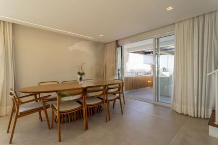 Apartamento à venda com 320m², 4 quartos e 4 vagas