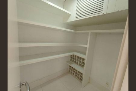 Apartamento à venda com 288m², 4 quartos e 4 vagas