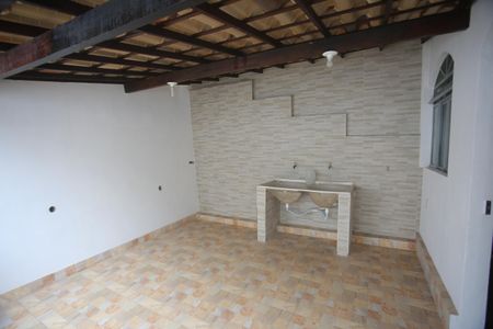 Casa para alugar com 230m², 3 quartos e sem vagaÁrea comum