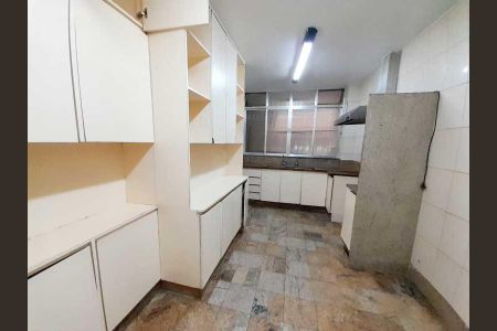 Apartamento à venda com 150m², 3 quartos e 1 vaga