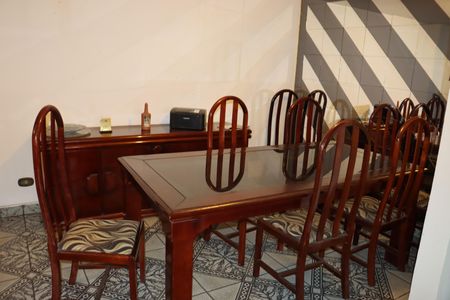 Casa para alugar com 376m², 6 quartos e 6 vagasSala