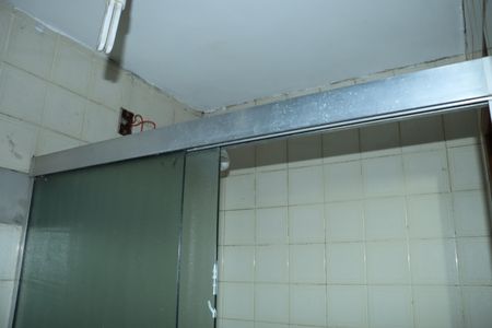 Casa para alugar com 376m², 6 quartos e 6 vagasBanheiro de Serviço