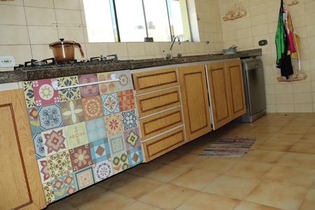 Casa para alugar com 376m², 6 quartos e 6 vagasCozinha