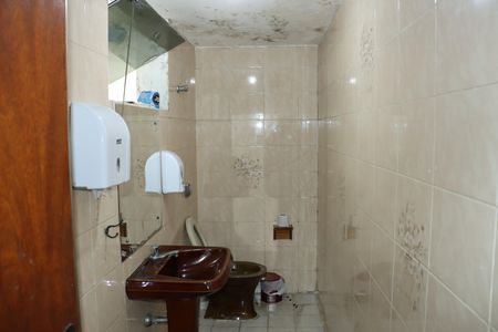 Casa para alugar com 376m², 6 quartos e 6 vagasLavabo