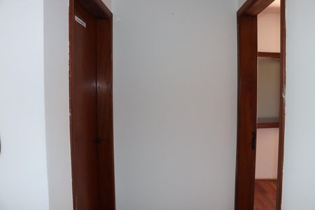 Casa para alugar com 376m², 6 quartos e 6 vagasCorredor