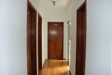 Casa para alugar com 376m², 6 quartos e 6 vagasCorredor