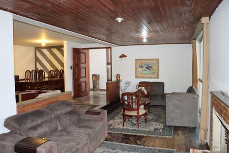 Casa para alugar com 376m², 6 quartos e 6 vagasSala 2