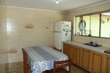 Casa para alugar com 376m², 6 quartos e 6 vagasCozinha