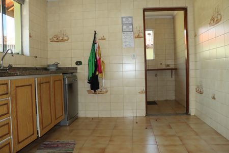 Casa para alugar com 376m², 6 quartos e 6 vagasCozinha