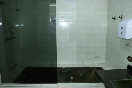 Casa para alugar com 376m², 6 quartos e 6 vagasBanheiro da Suíte