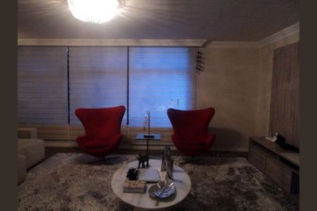 Casa à venda com 5 quartos, 320m² em Vila Santo Estevão, São Paulo